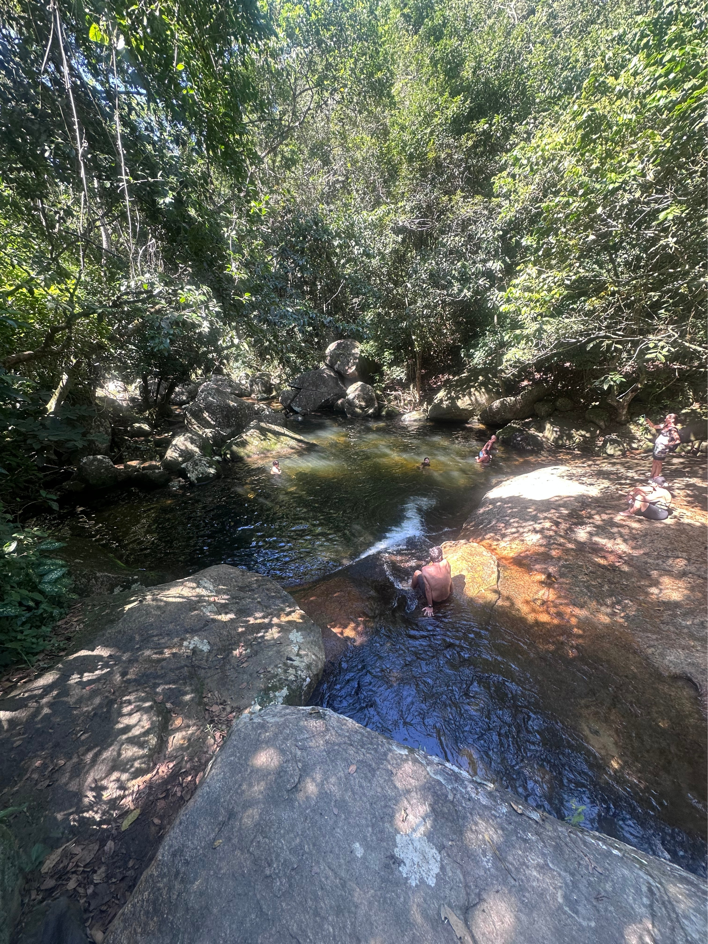 Cacheira — pozas de agua dulce en la selva