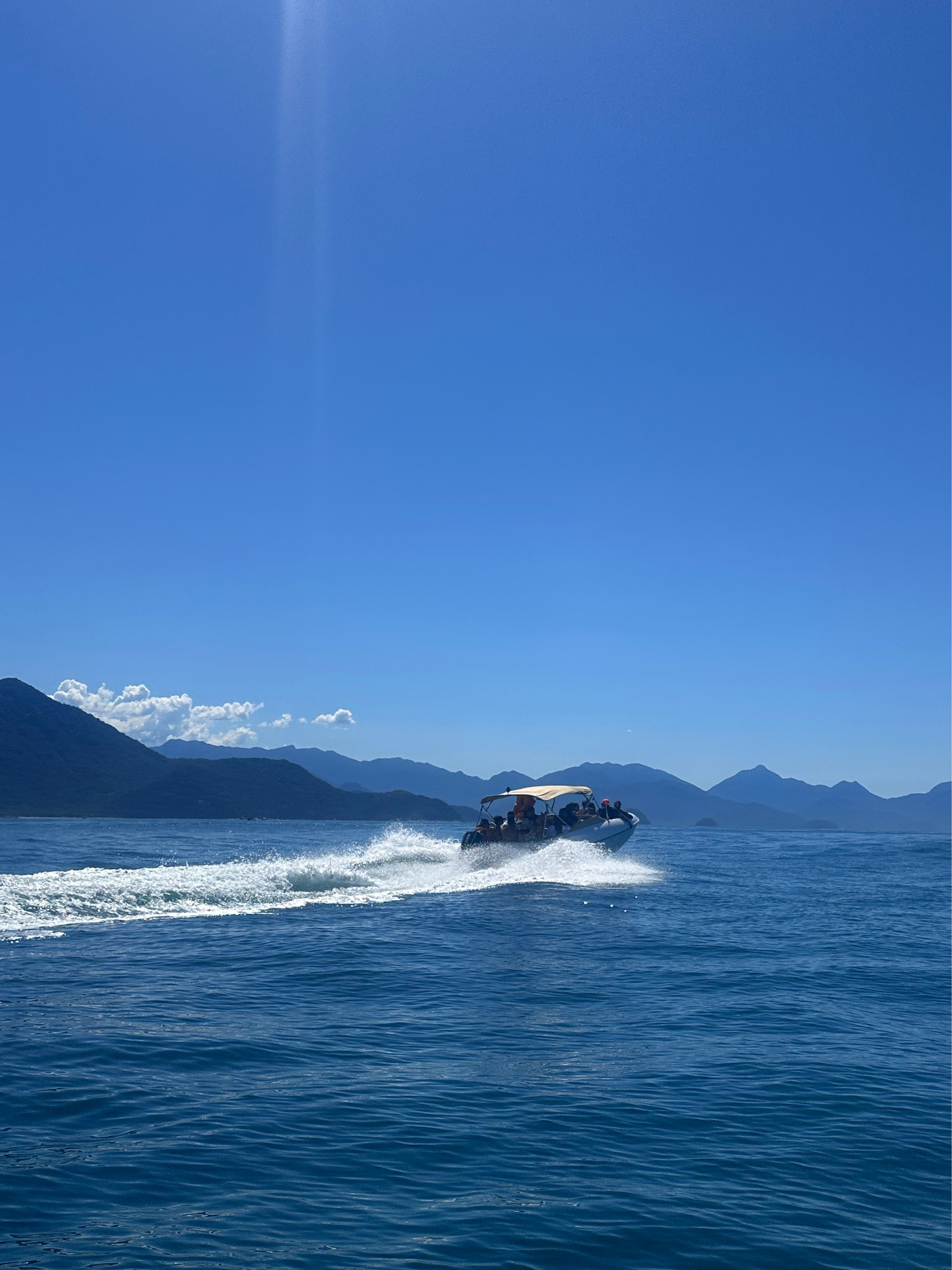 Paseo en bote a las islas — Ubatuba